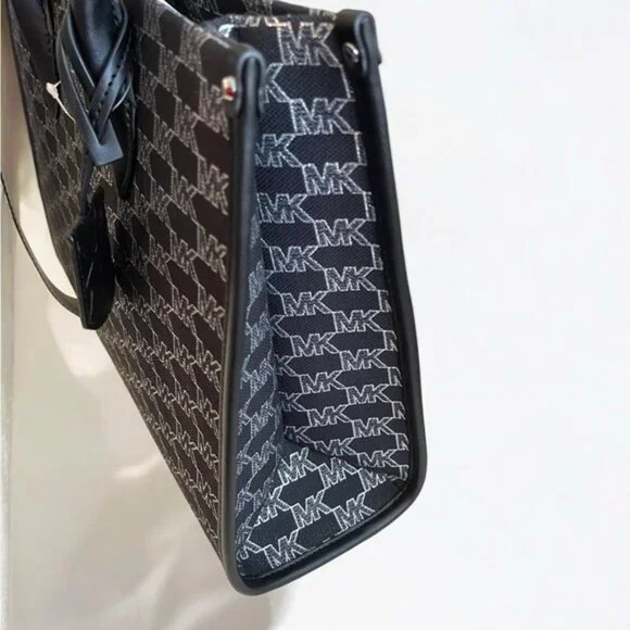 NWT Michael Kors Tote - Picture 5 of 9